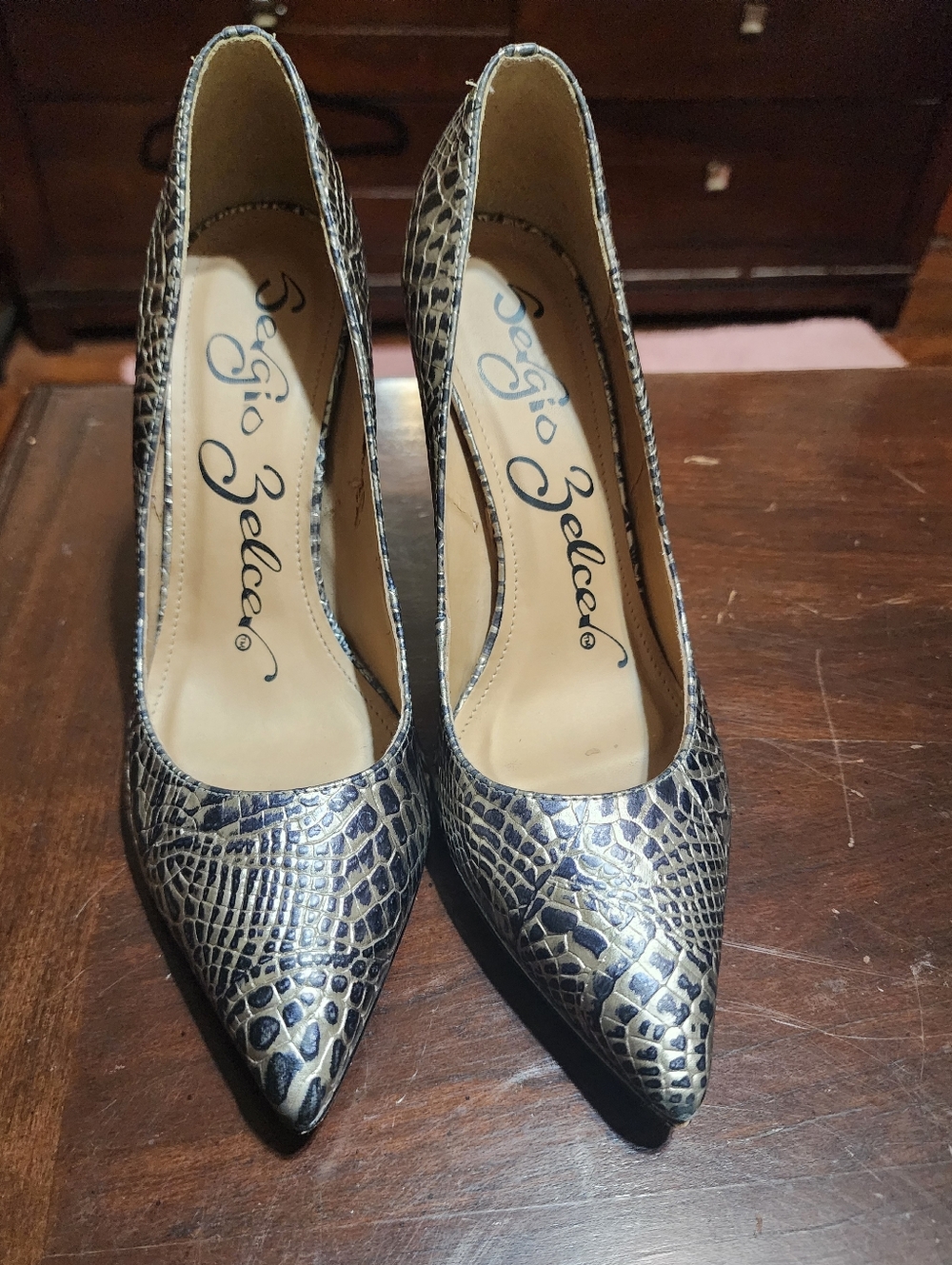 Sergio Zelcer Black & Silver Snake-Print Pointed Pumps, Size 7 - Picture 2 of 8